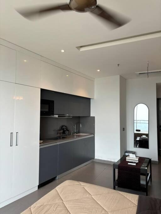 Countryside Luxury Suites - Supernova Noida New Delhi Exterior foto