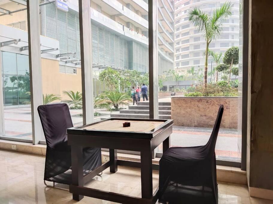 Countryside Luxury Suites - Supernova Noida New Delhi Exterior foto