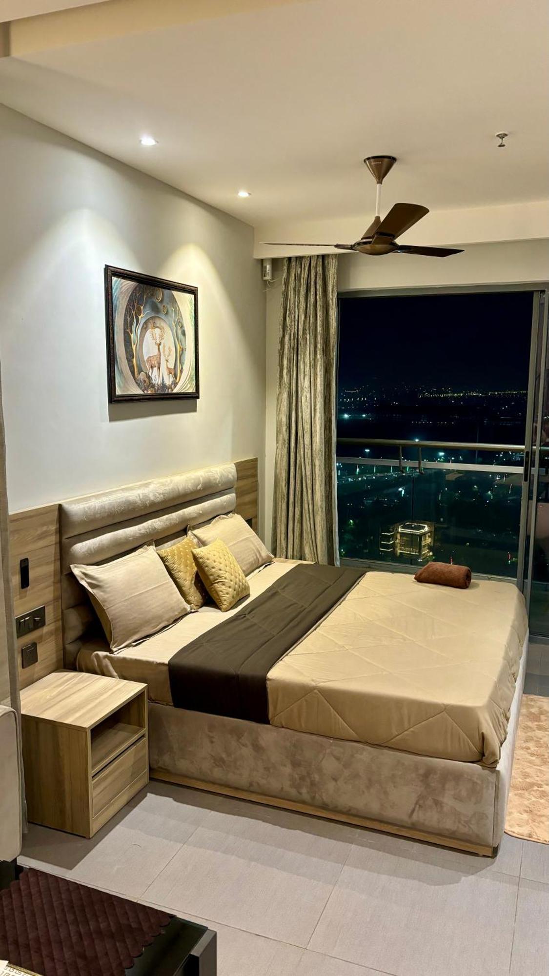 Countryside Luxury Suites - Supernova Noida New Delhi Exterior foto